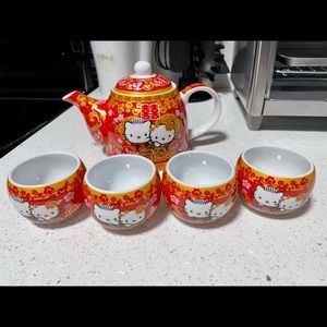 Hello Kitty Chinese wedding ceramic teapot set